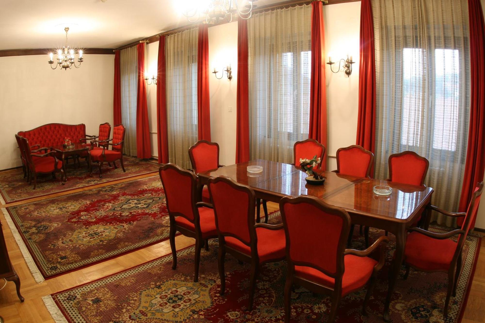 Hotel Grand Valjevo Exterior foto